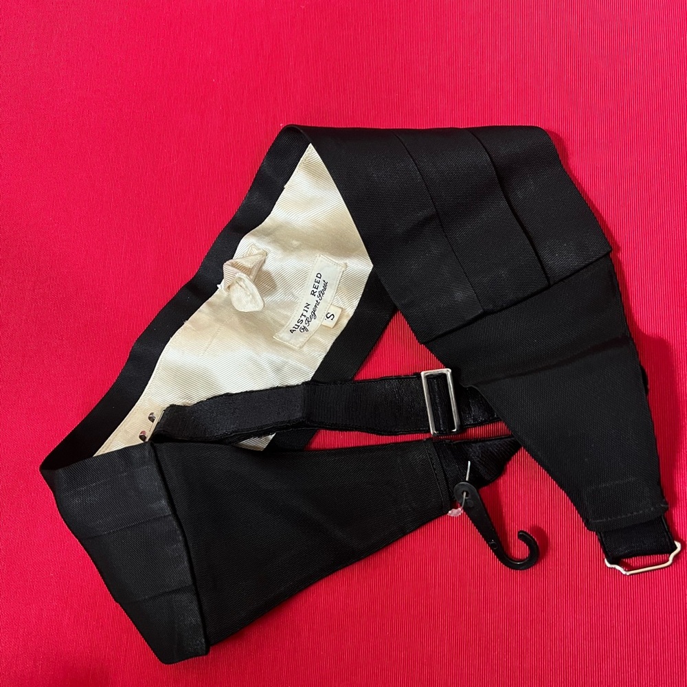Austin Reed of Regent Street cumber bun waist accessory S adjustable formal wear
